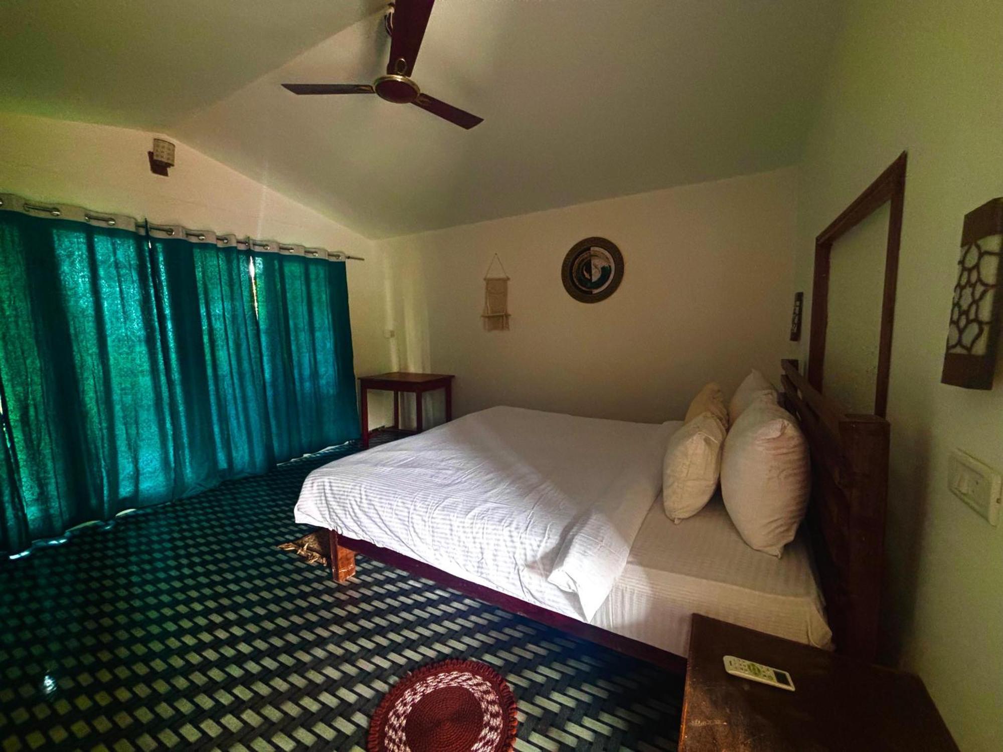 Bramha Hotel *